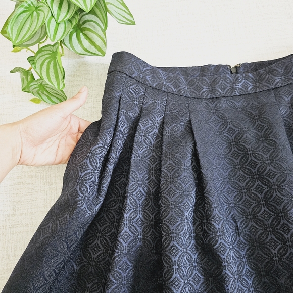 Banana Republic Pleated A-Line Flare Short Skirt with Side Pockets SZ 8 Medium - Picture 2 of 7